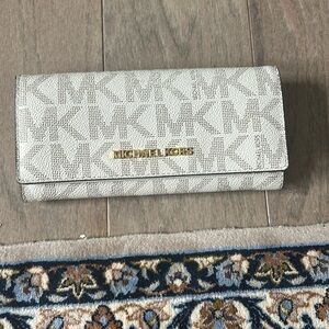 Michael Kors wallet